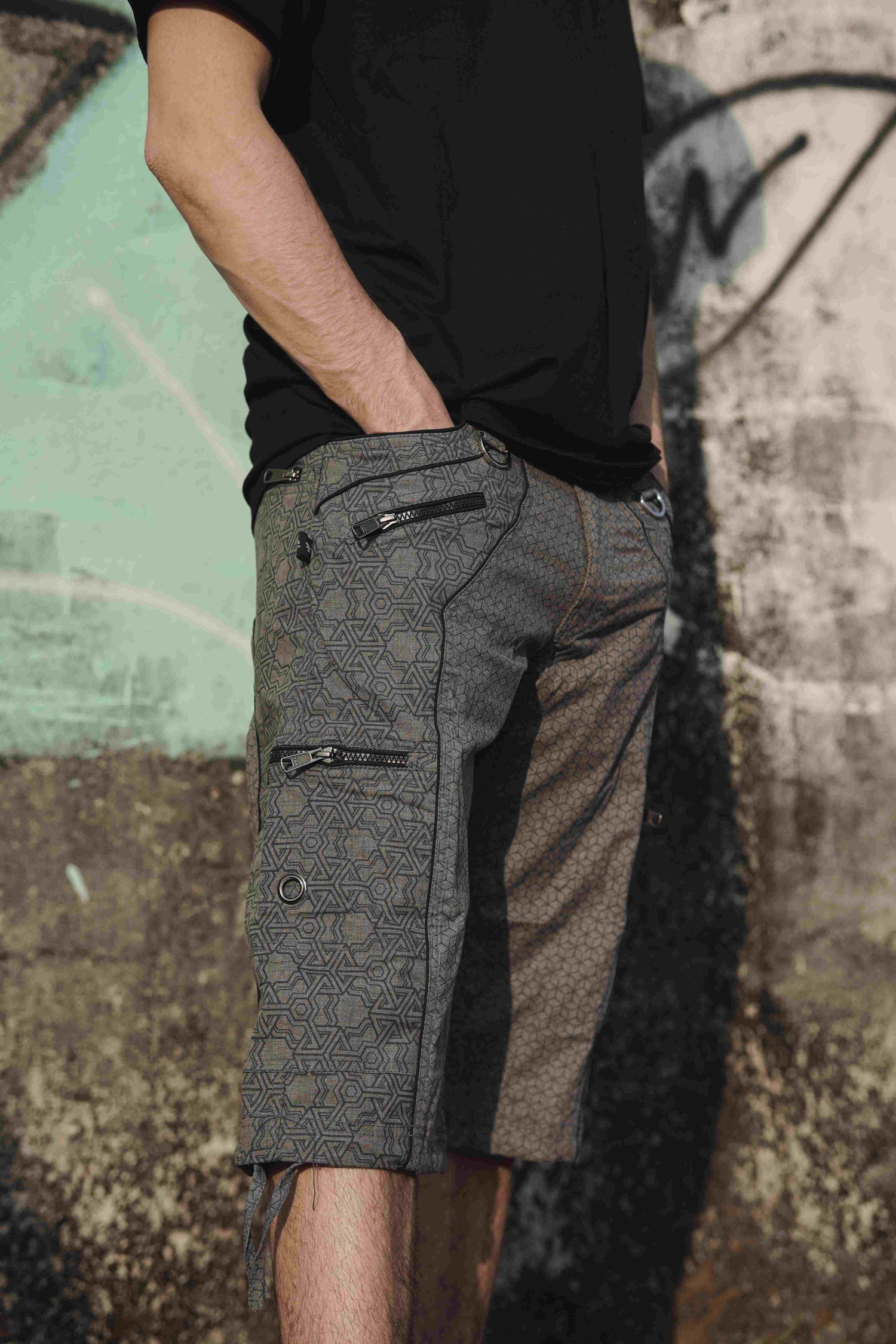 Pythagoras Abstract - OFF Grey NY 3/4 Men's Utility Cargo Short | Art Wear Short