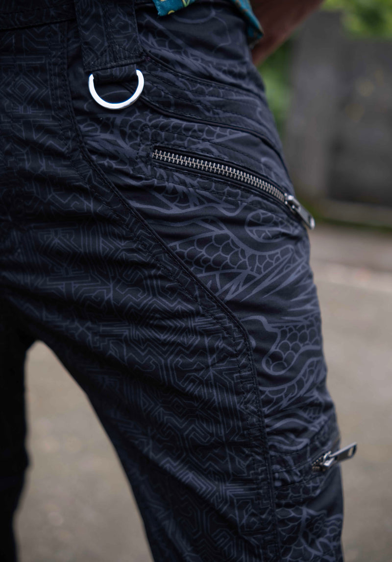 CODEX DRAGON - BLACK Men Art Wear 3/4 Cargo Shorts