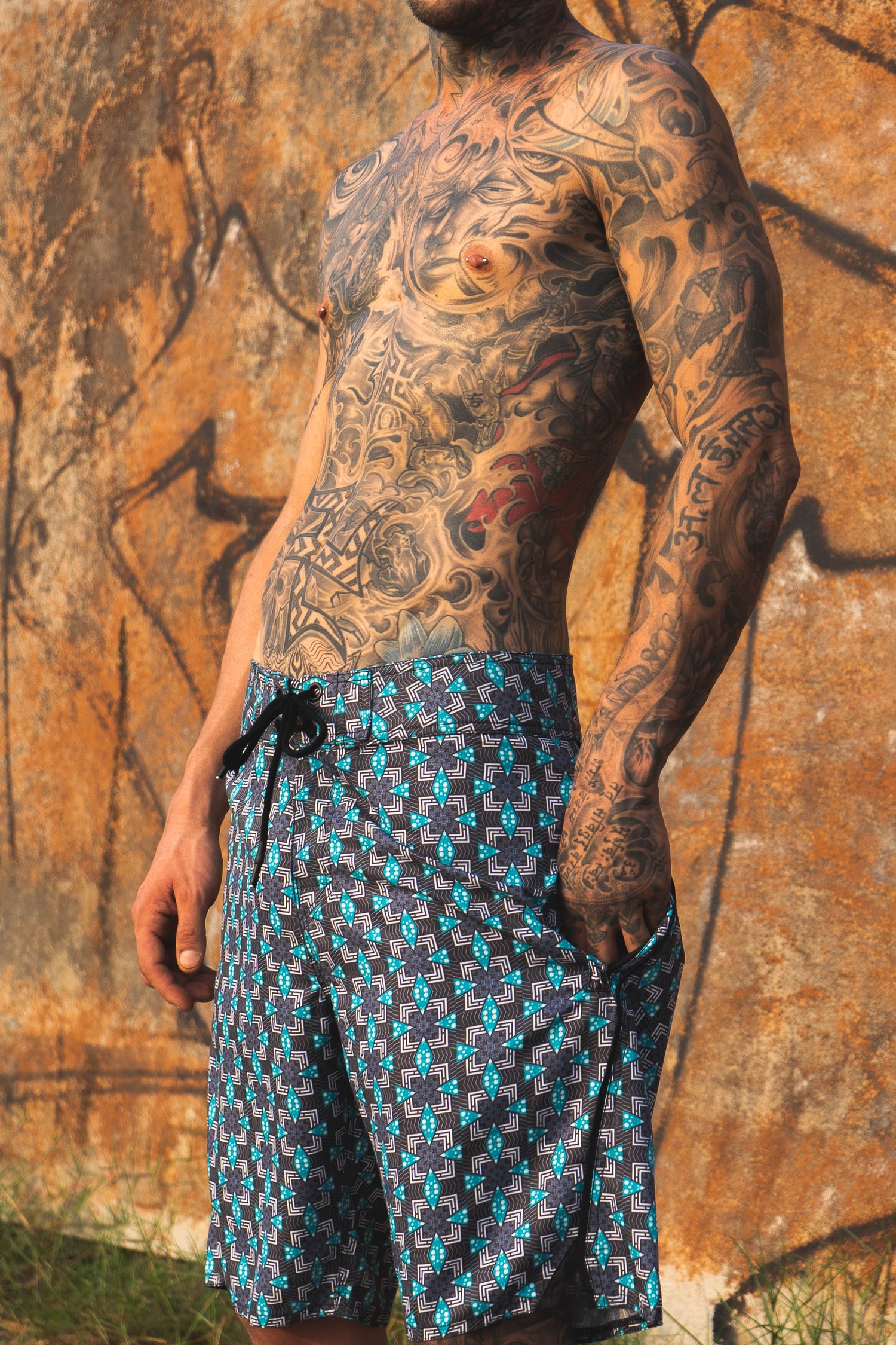 Lightweight beach shorts with multicolor psychedelic print