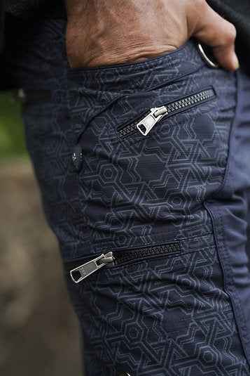 SEMI PYTHAGORAS - Semi Screen Printed Men's Artwear Up knee NY Shorts