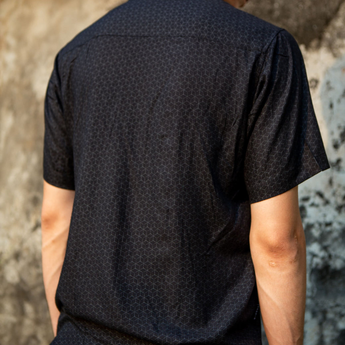 ABSTRACT KNOT | Men's Viscose Shirts | Sacred Geometry Print Black Party Shirt