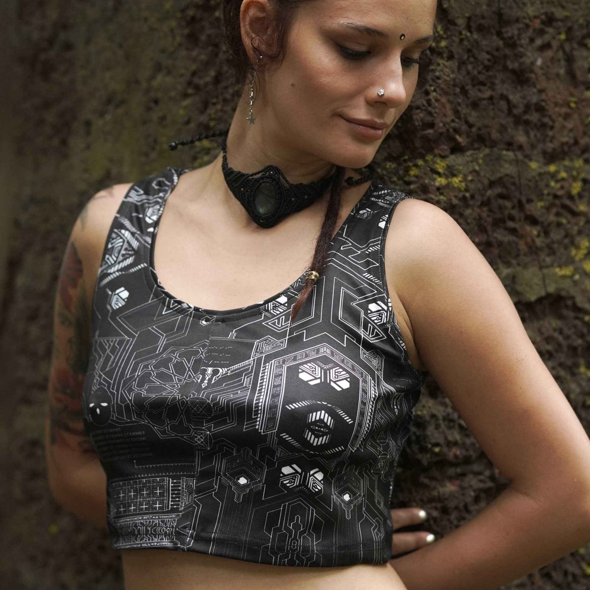 SOURCE CODE- Women's Sleeveless Partywear Crop Tops