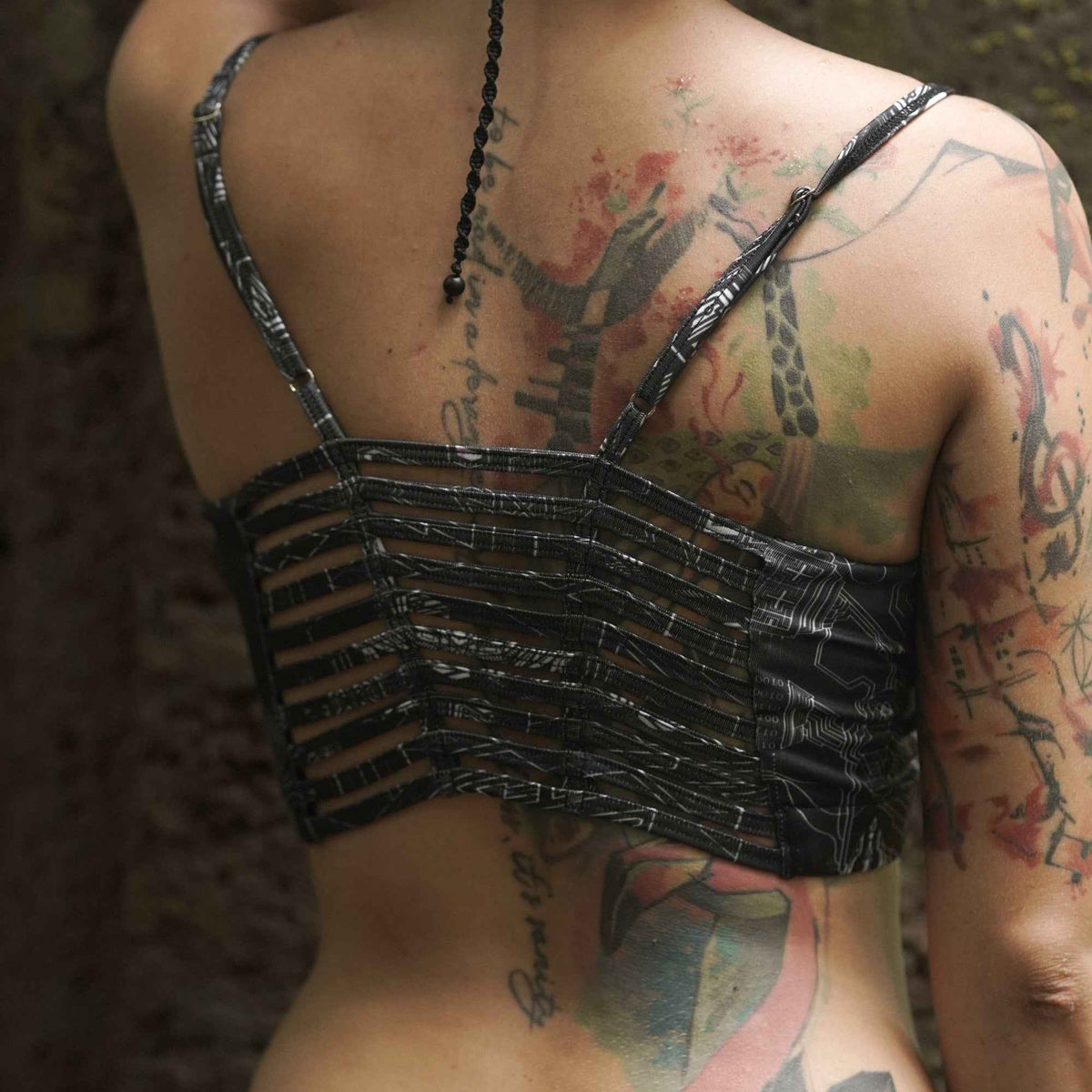 SOURCE CODE - Psychedelic Wear Sleeveless Blouse Crop Top