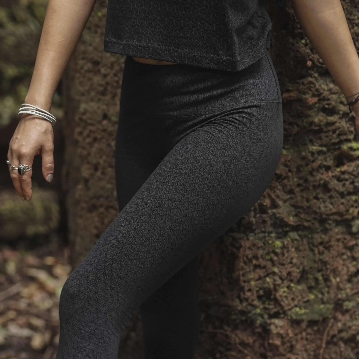 Clover Vortex black printed cotton lycra leggings