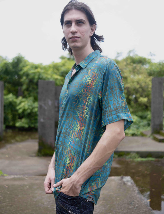 Men’s bamboo lightweight button up shirt worn outdoors in summer