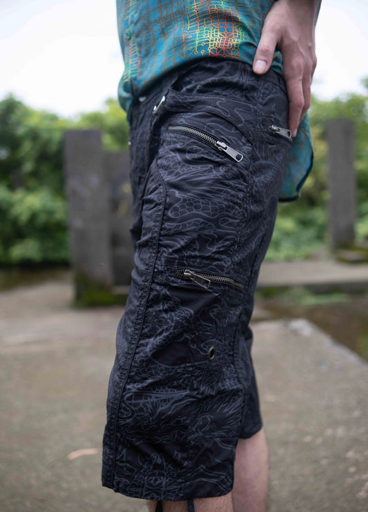 CODEX DRAGON - BLACK Men Art Wear 3/4 Cargo Shorts