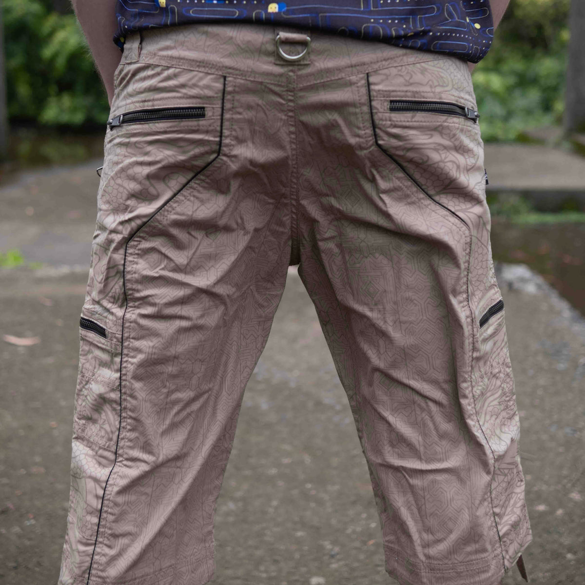 CODEX DRAGON - BEIGE Men Art Wear 3/4 Cargo Shorts