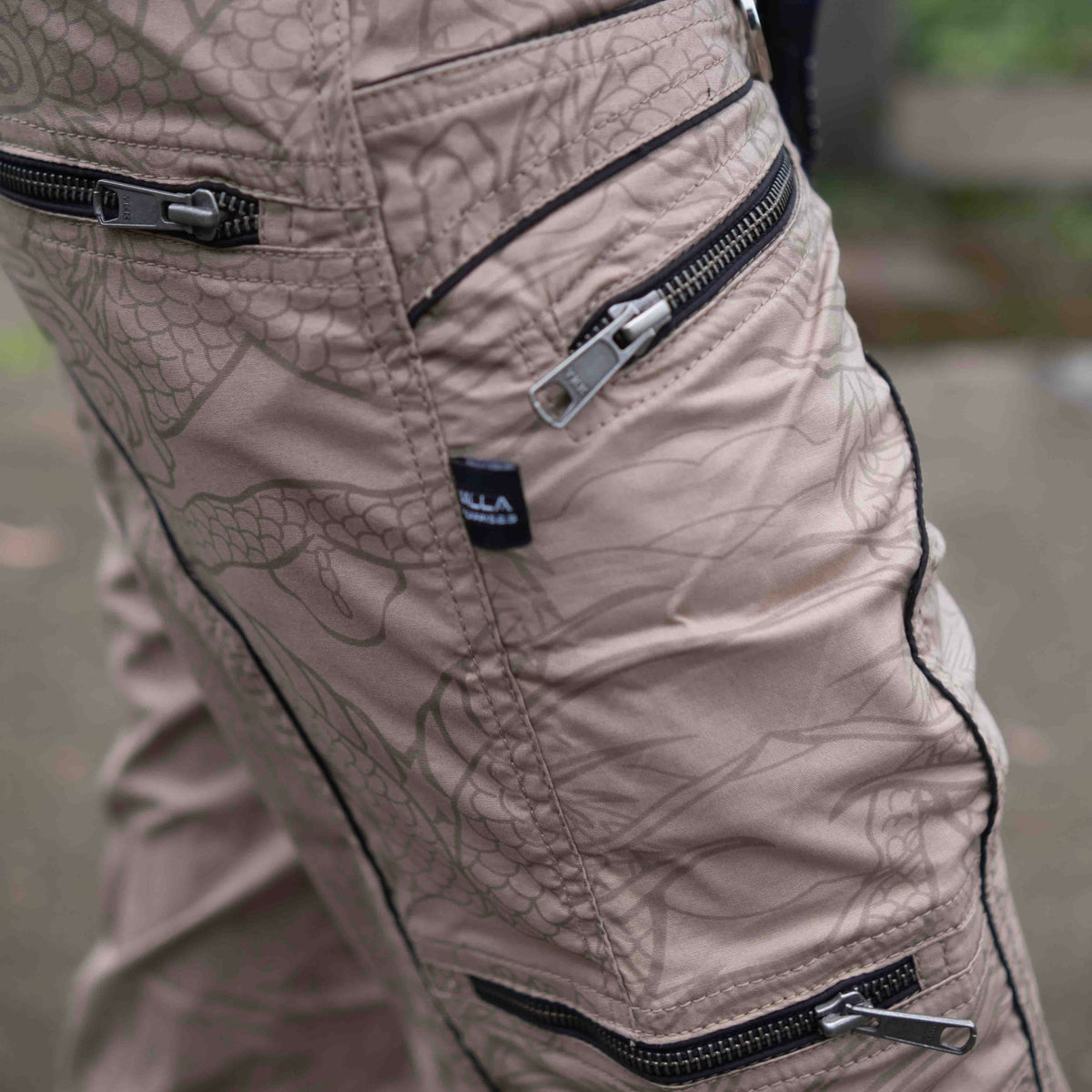 CODEX DRAGON - BEIGE Men Art Wear 3/4 Cargo Shorts