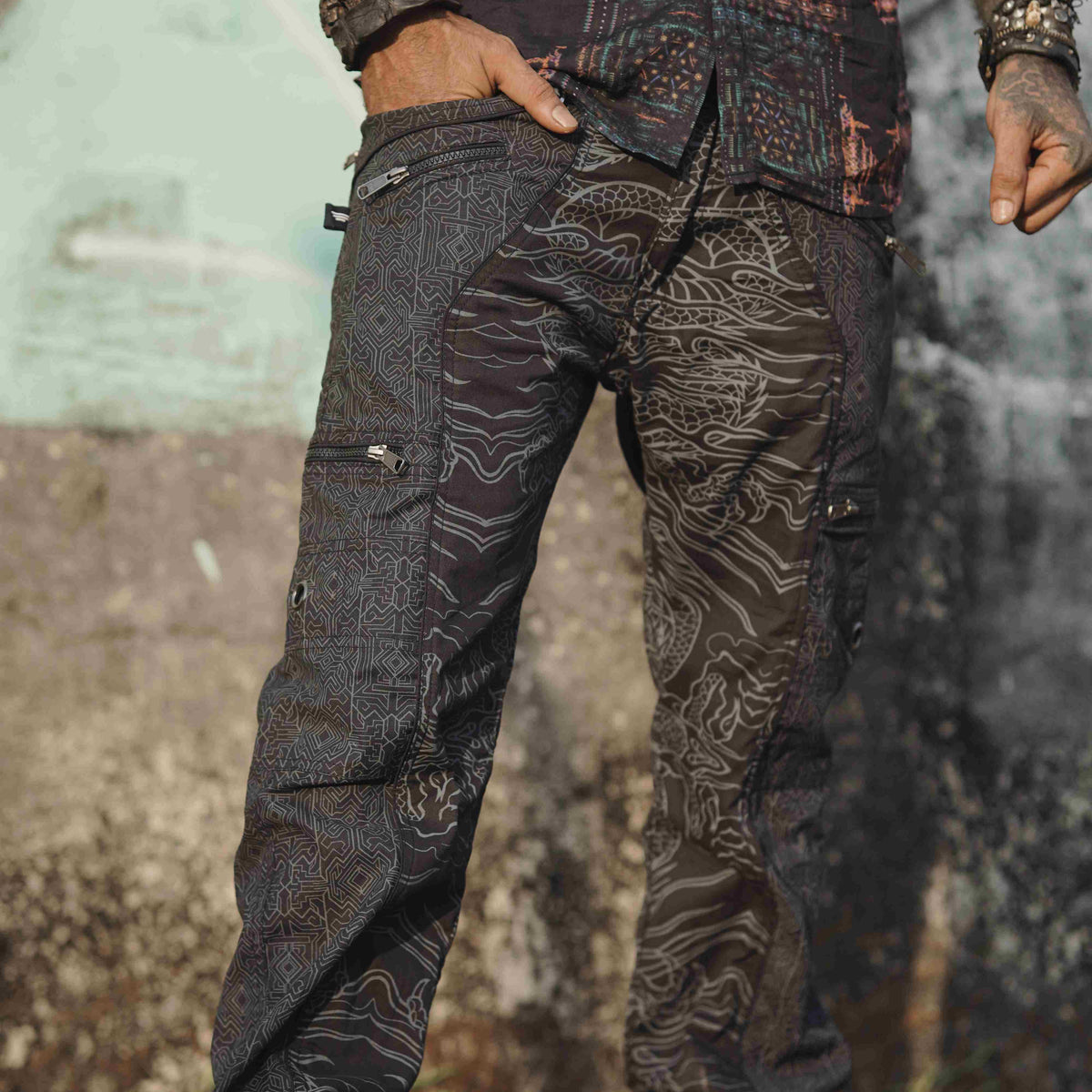 Dragon Codex - Purple Blue NY Men's Utility Cargo Pants | Abstract Print Pants