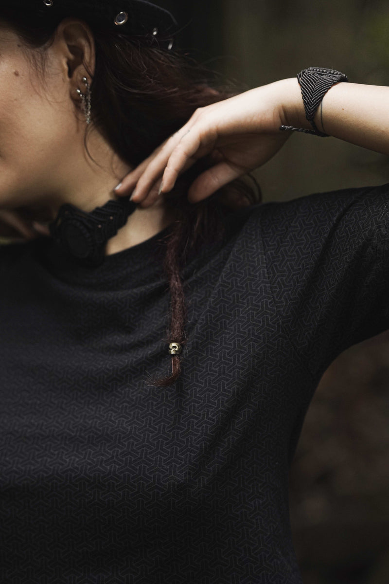 ETERNITY KNOT Women's Crop Tee Shirt - Unique Artwear Crop Tees