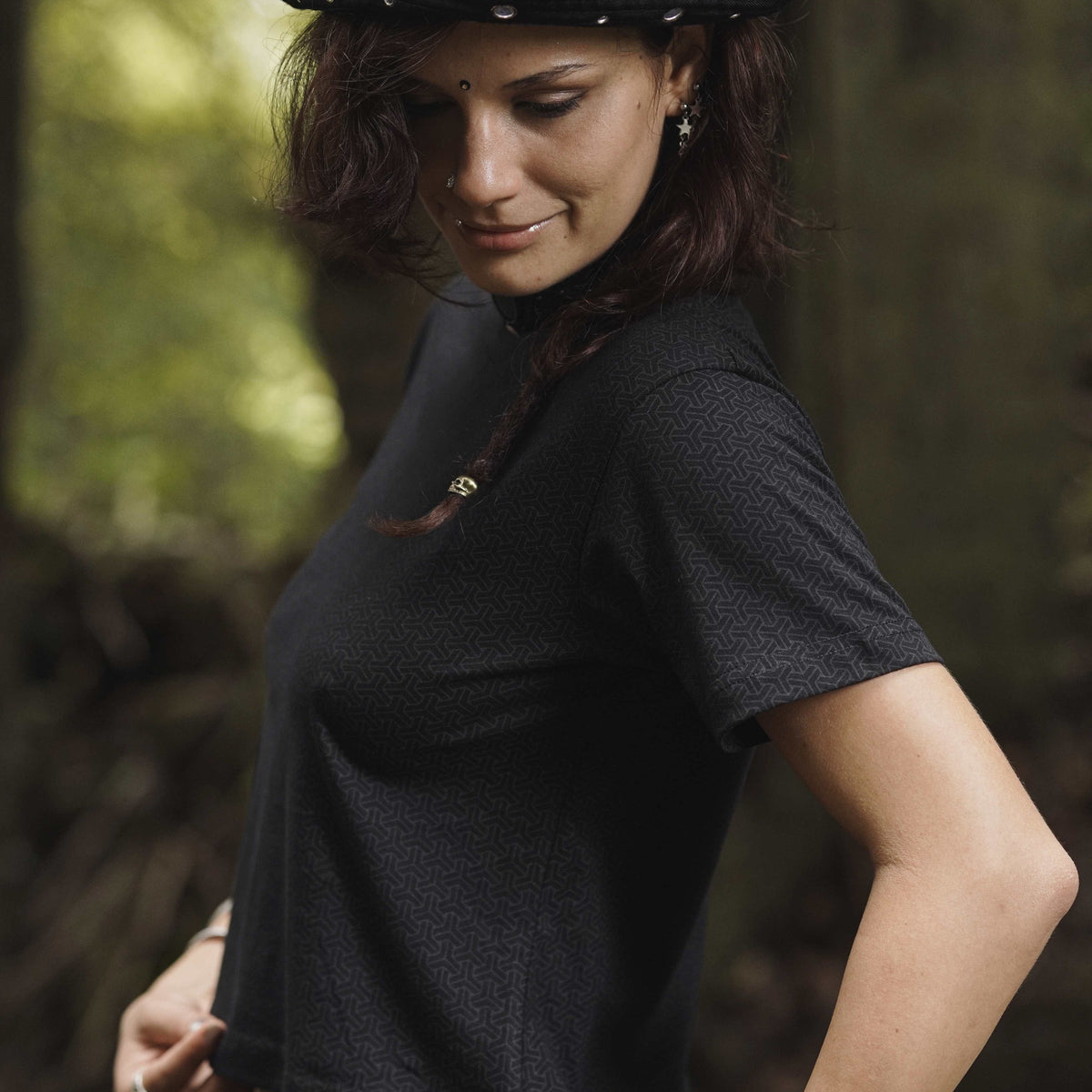 ETERNITY KNOT Women's Crop Tee Shirt - Unique Artwear Crop Tees