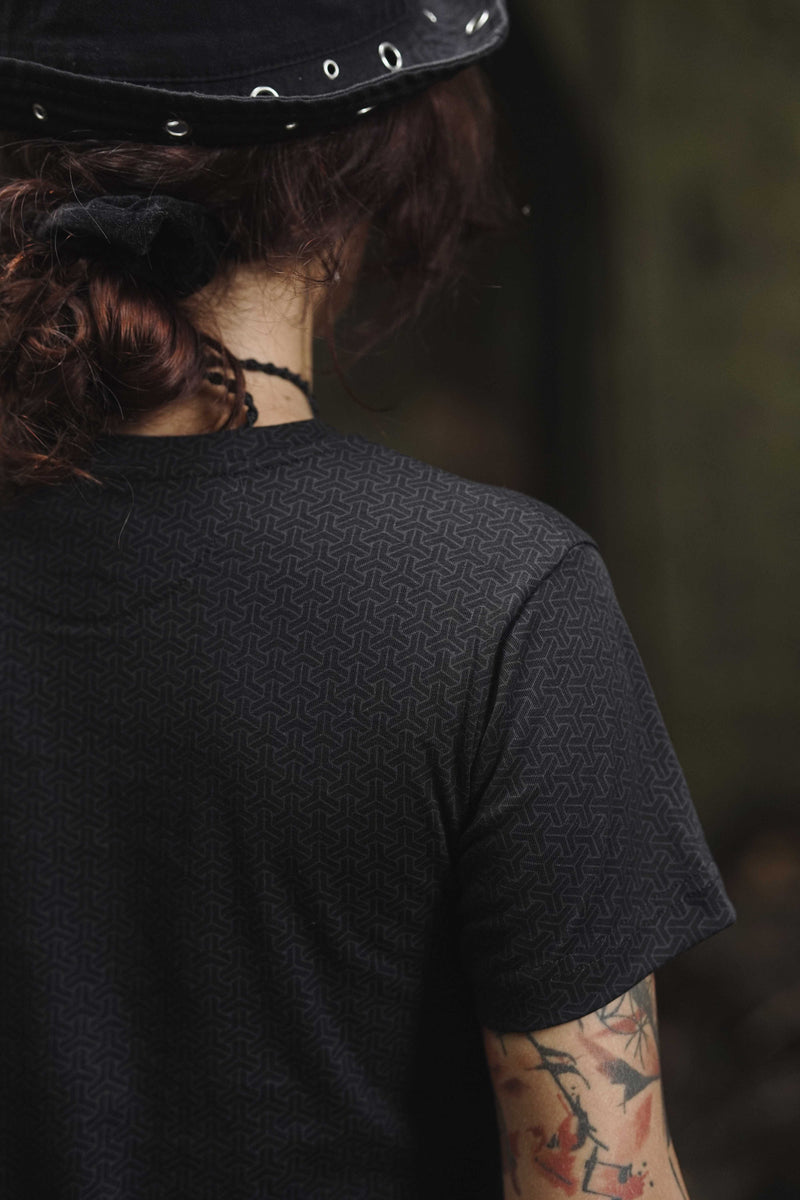 ETERNITY KNOT Women's Crop Tee Shirt - Unique Artwear Crop Tees