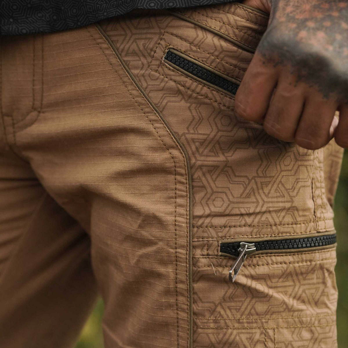 PYTHAGORAS - NY Shorts Semi Screen-printed Men's Artwear Shorts