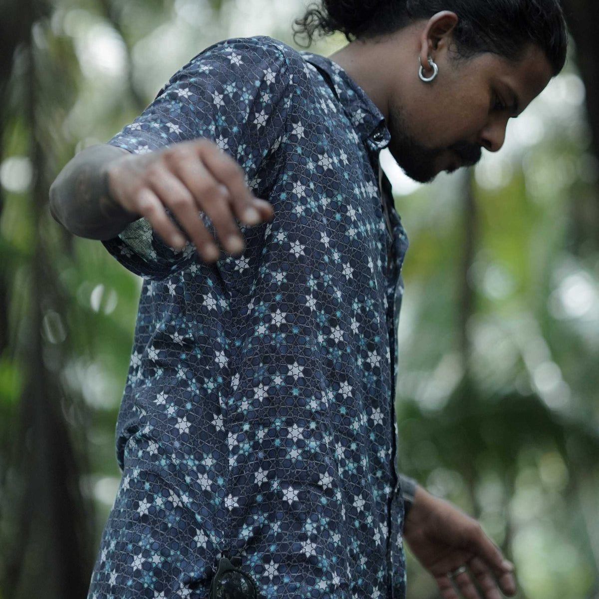 short sleeve bamboo shirt with spiritual print