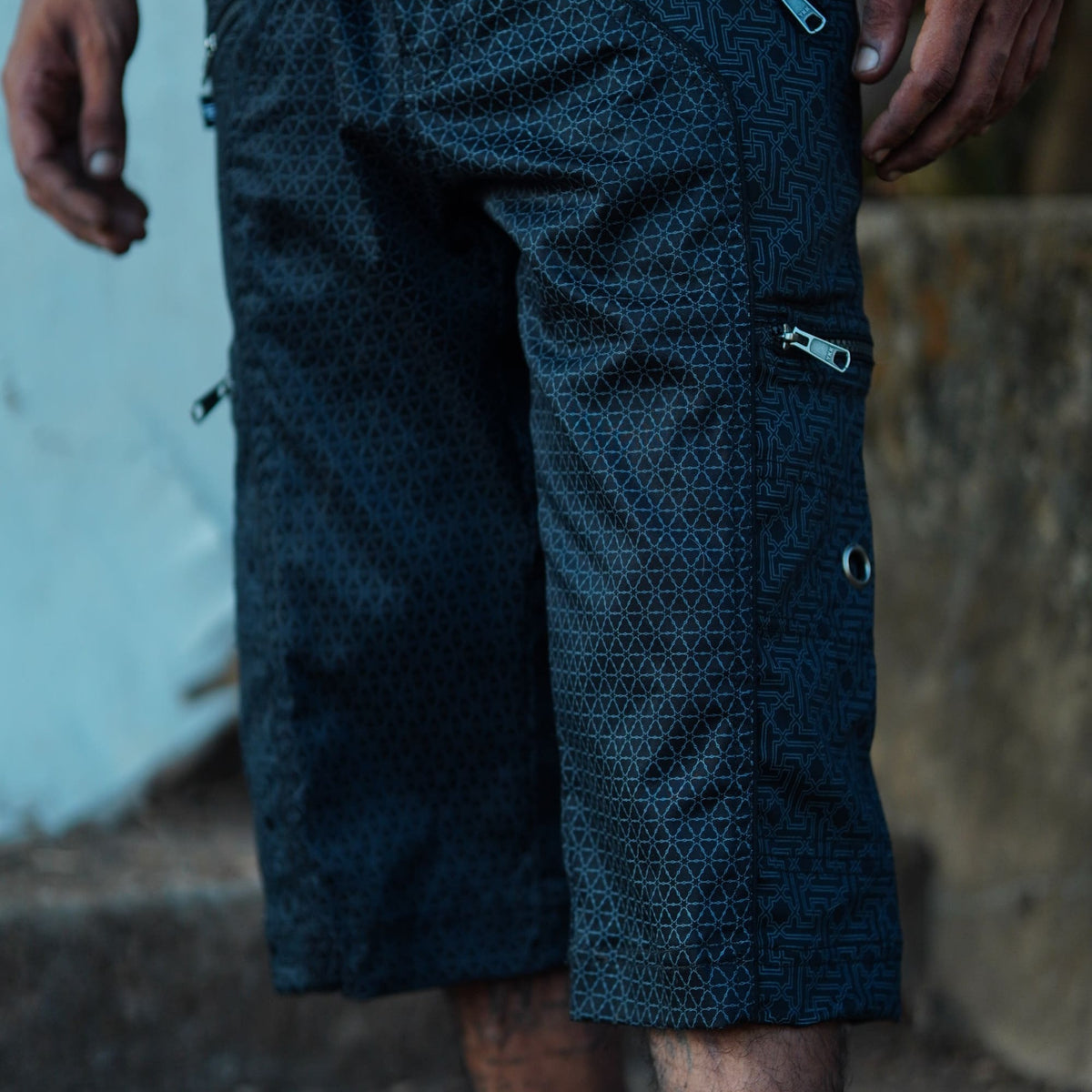 Shri Yantra | Men's Beige/Black Multi-Pocket NY Shorts