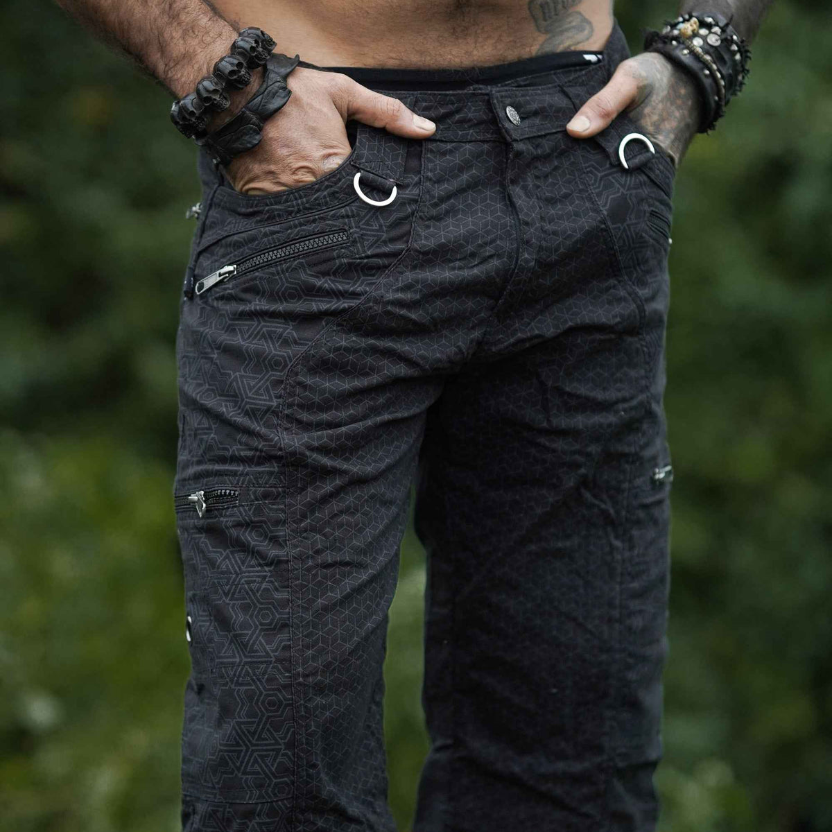 Pythagoras Abstract black 3/4 cargo shorts front view