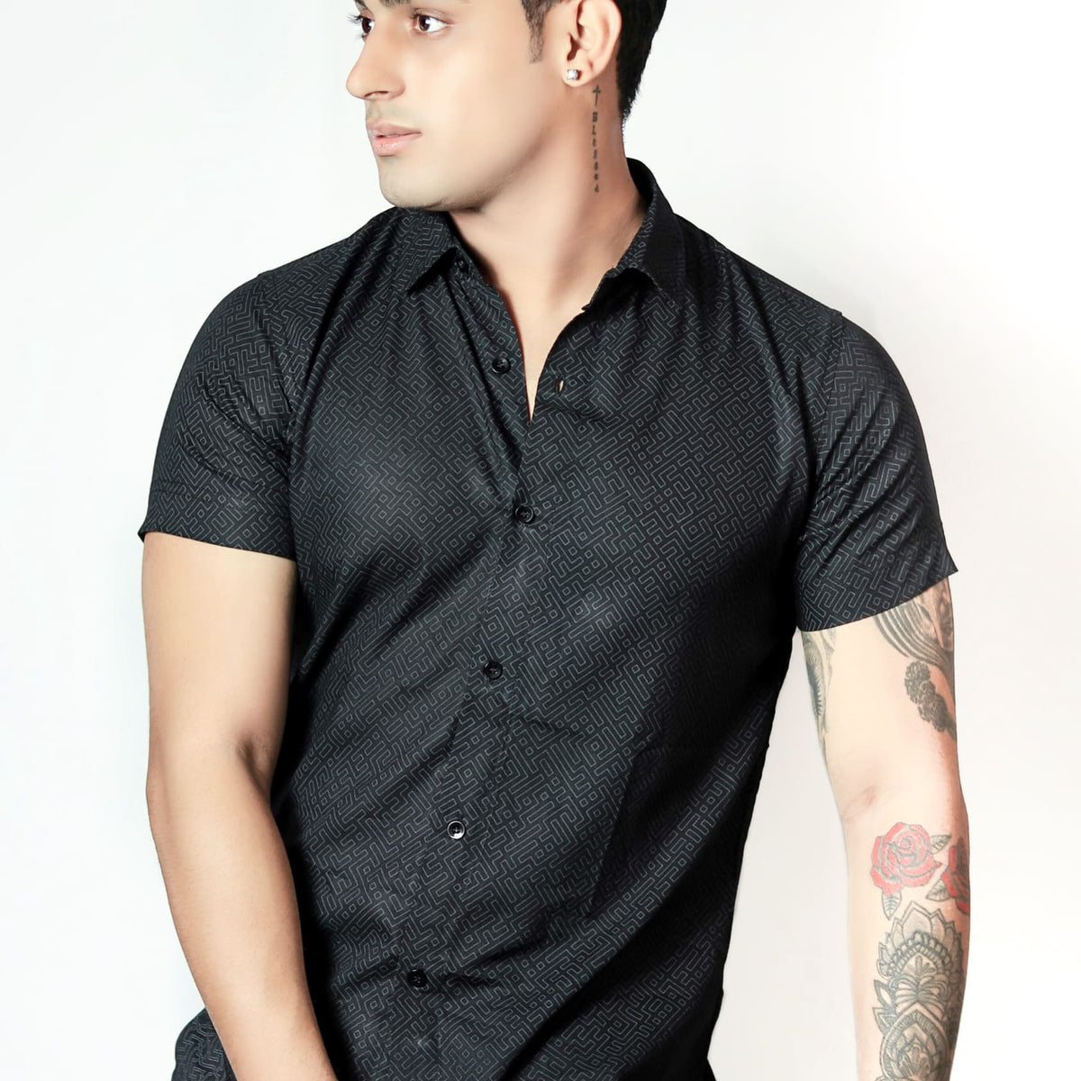 SHIPIBO black viscose shirt for men with geometric pattern