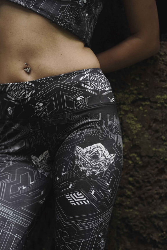 Source Code women's rave leggings with black and white geometric sublimation print