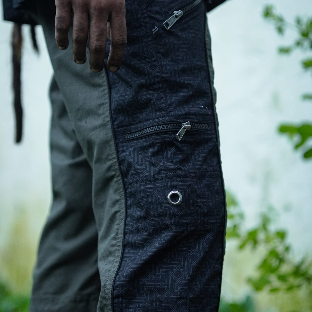 Yantra Khaki | Psychedelic NY 3/4 Shorts for Men