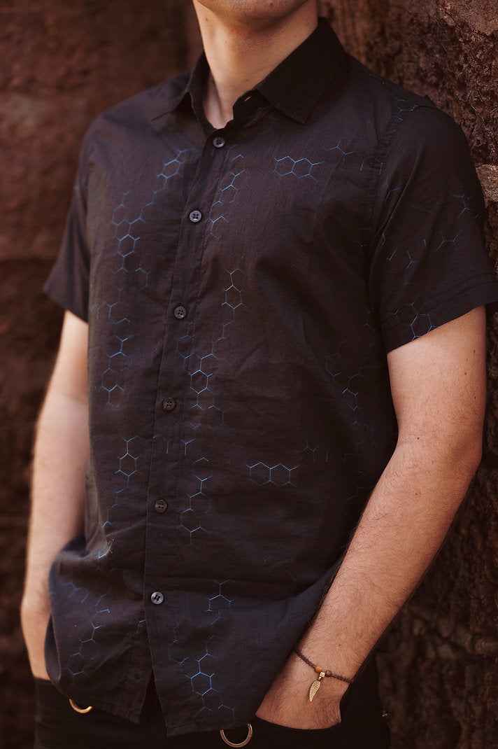 JUGGLING MOLECULES - Pure Cotton Men's Short Sleeve Shirt with Molecules Print