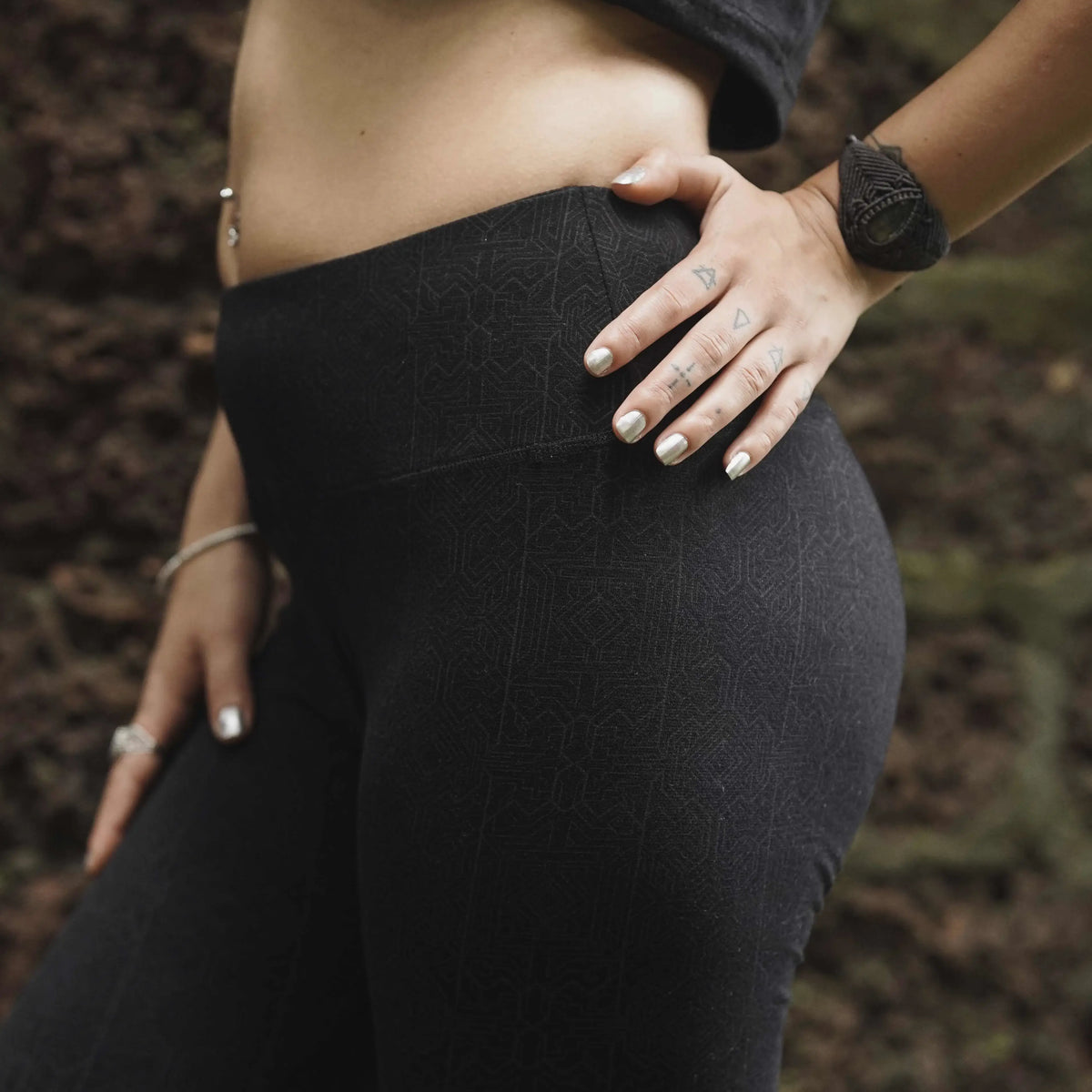 Magma Codex black printed leggings with geometric pattern